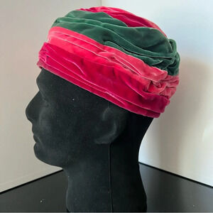 Vintage 1960s Ladies Velvet Pink and Green Swirl Turban Hat